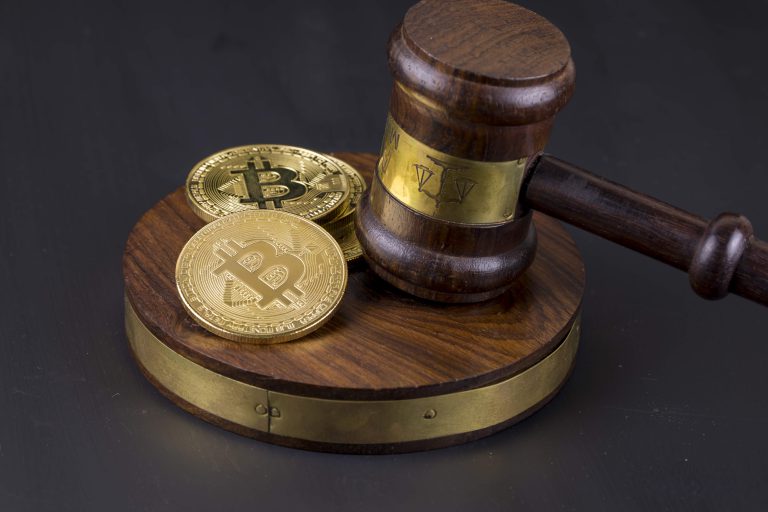 Governos mundiais fechando cerco ao Bitcoin e comércio de criptomoedas