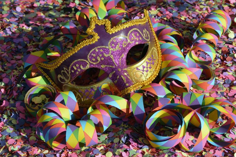 Carnaval: criptomoedas serão aceitas em camarote e destaque de samba-enredo