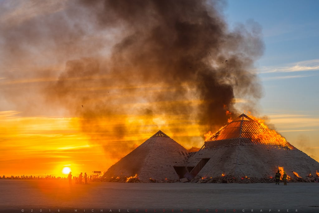 Pirâmide em chamas, fim da Unick e Indeal