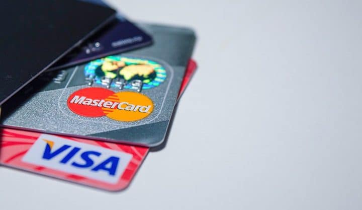 Criptomoedas devem chegar ao Visa e ao Mastercard