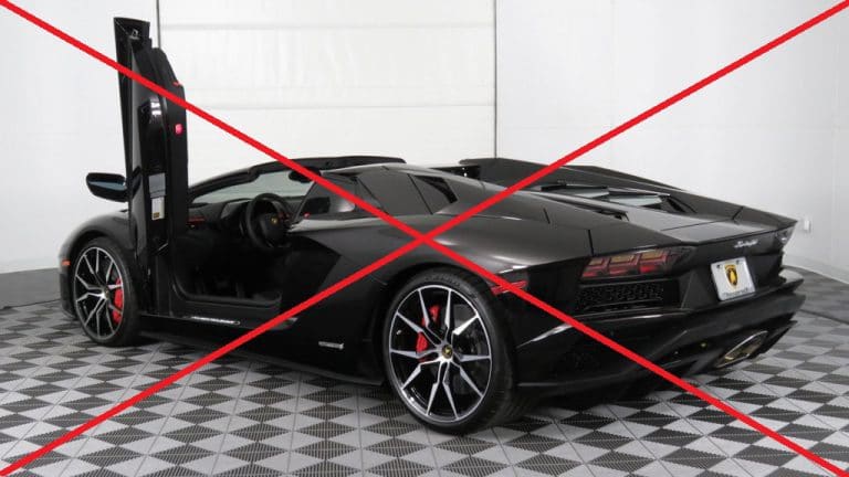 Lamborghini e Land Rovers apreendidos em investigação de fraude na venda de criptomoedas