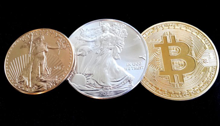 Bitcoin pode substituir o dinheiro, diz economista-chefe de banco inglês
