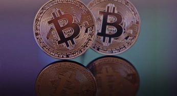 Bitcoin sobe 50% e quase chega em R$ 55 mil em alta histórica no mercado
