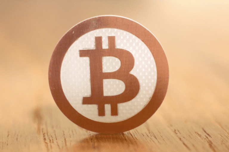 Bitcoin ultrapassa $ 9.200, 135% de valorização no ano