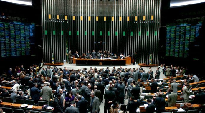 Camara Deputados Brasil. Imagem: Wikipédia