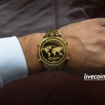 Relógio com a Logo da Criptomoeda Ripple (XRP)