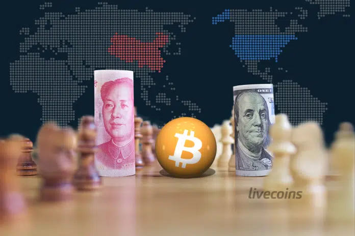 Moeda da China, Bitcoin e Moeda dos EUA em um tabuleiro de xadrez (criptomoeda)