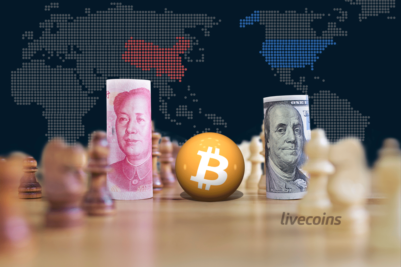 Moeda da China, Bitcoin e Moeda dos EUA em um tabuleiro de xadrez (criptomoeda)