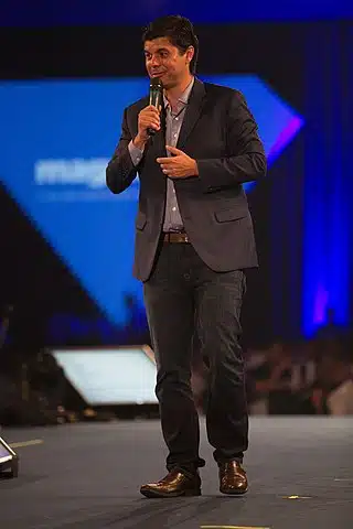 CEO da Magazine Luiza, Frederico Trajano. É sobrinho neto da fundadora da empresa, e trabalhou 13 anos na mesma antes de assumir o cargo de Presidente. Fonte: Divulgação.
