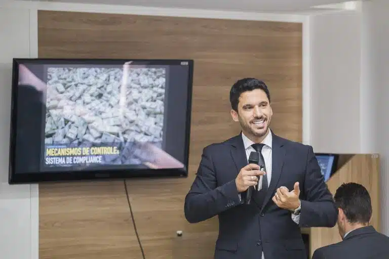MP do Rio de Janeiro promove palestra sobre lavagem de dinheiro e criptomoedas