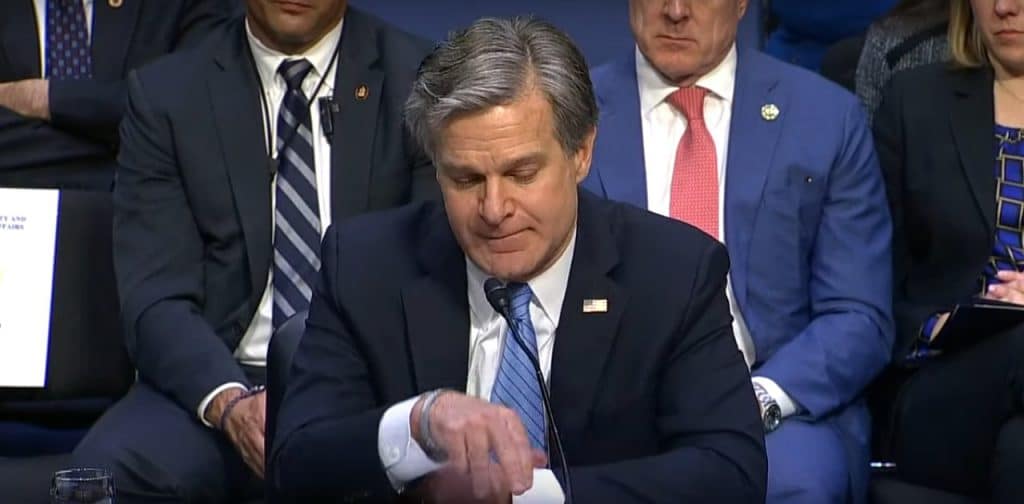 Diretor do FBI afirma que criptomoedas são ameaça crescente