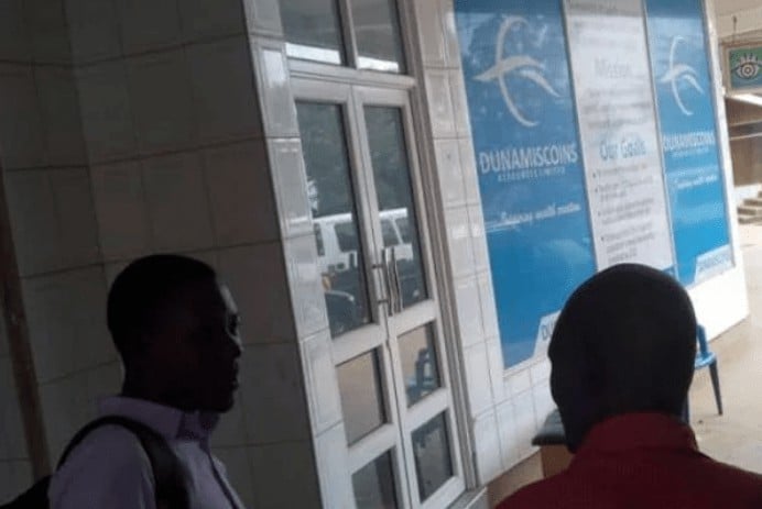 Escritórios da Dunamiscoins fechados. Crédito: Daily Monitor