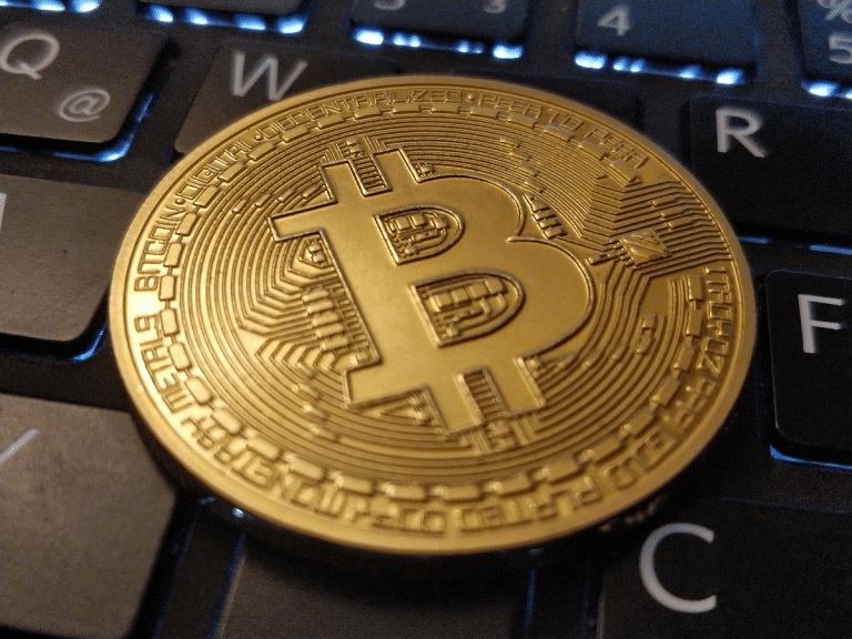 Bitcoin e o Mercado: existe correlação?