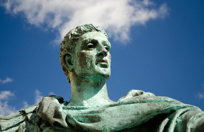 Busto de Constantino, último Imperador do Outrora Potente Imperio Romano