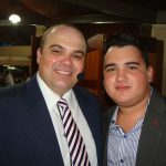 Nivaldo Gonzaga e seu filho, Gabriel Tomaz Barbosa. Eles são administradores da GenBit. Reprodução/Facebook.