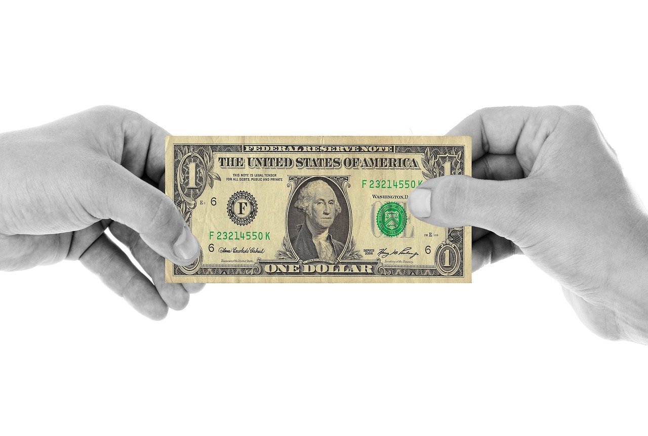 Dólar trocando de mãos