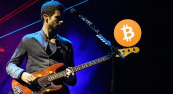 Baixista do Coldplay investe em fintech que promove adoção do Bitcoin