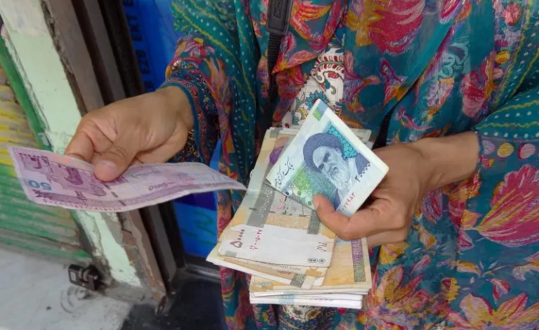 Irã remove quatro zeros de sua moeda para lidar com inflação