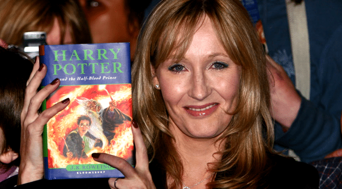J K Rowling. Imagem: Youtube