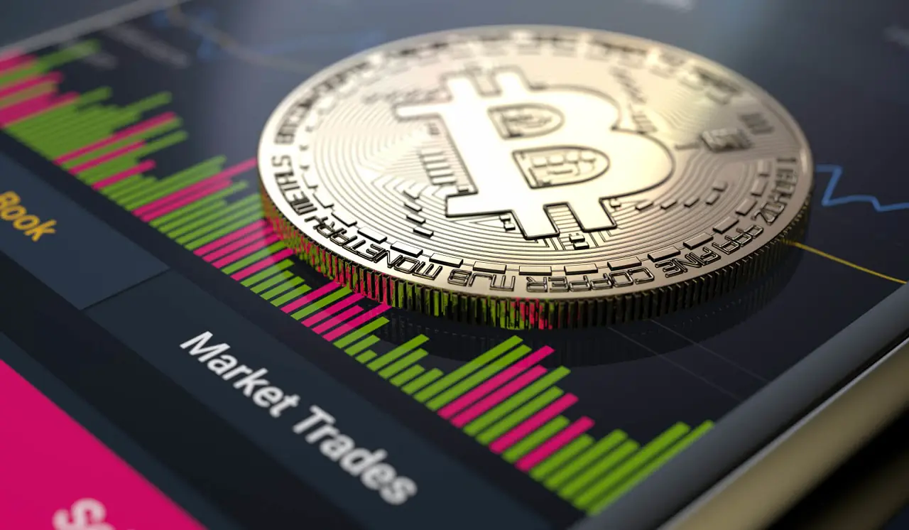 Mercado tradicional superou o Bitcoin nos últimos 12 meses, o que isso quer  dizer?