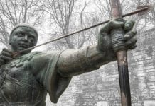 Estátua em Homenagem a Robin Hood