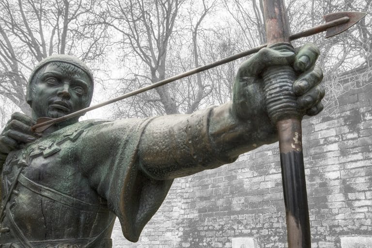 Estátua em Homenagem a Robin Hood