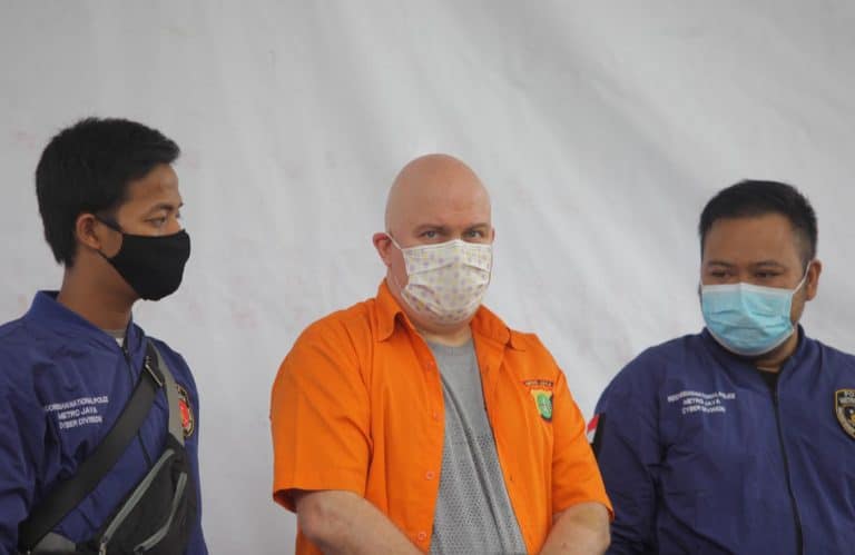 Líder de golpe com Bitcoin é preso por pedofilia