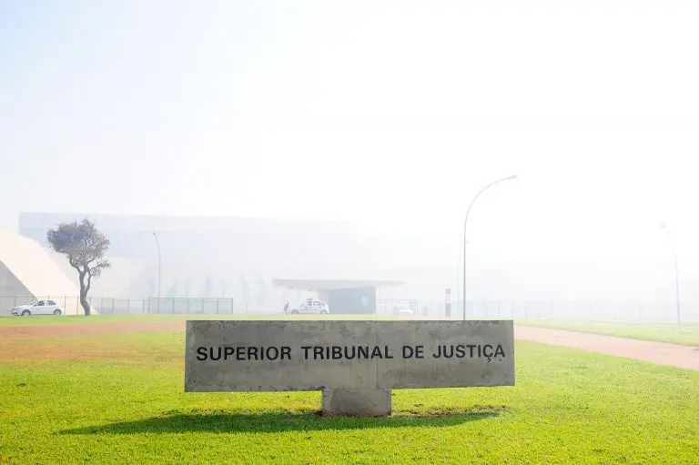 Supremo Tribunal de Justiça (STJ) habeas corpus liberdade processo