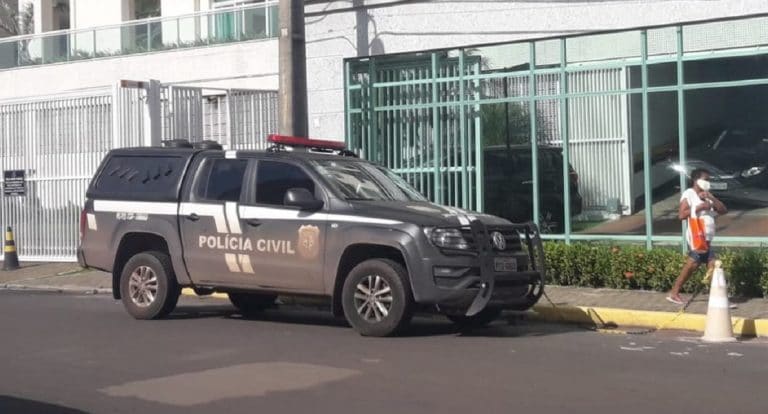 Polícia Civil cumpre mandado de busca e apreensão em casa de médico acusado de pirâmide