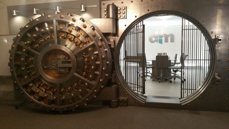 Bancos dos EUA recebem autorização para oferecer custódia de criptomoedas