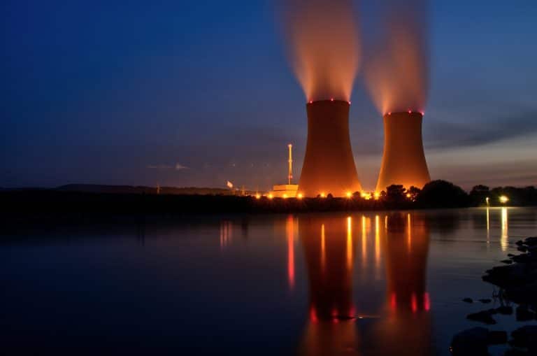 Usina de Energia Nuclear e Mineração de Bitcoin