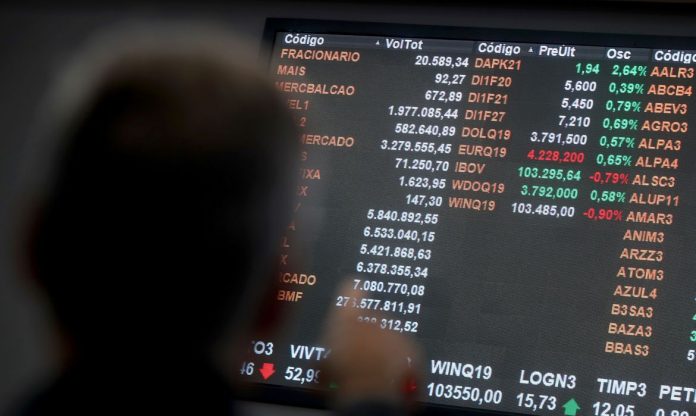 CVM multa em R$ 400 mil trader que manipulou preços do mercado financeiro