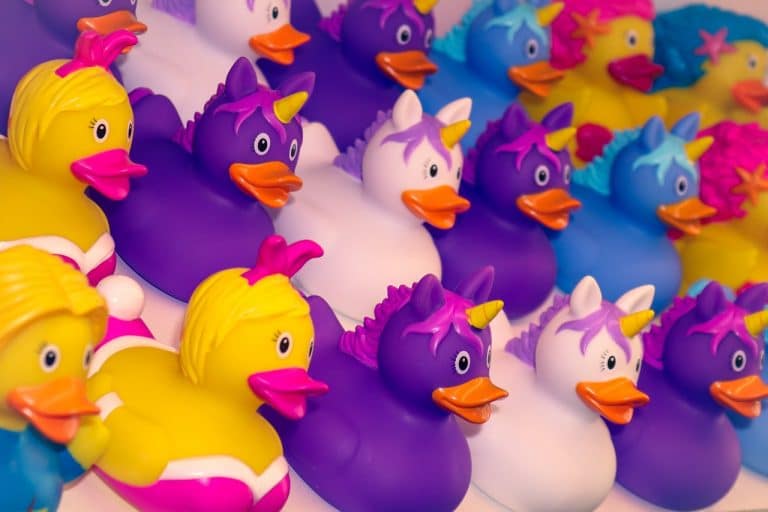 Uniswap dispara 270% com distribuição de 400 tokens por usuários