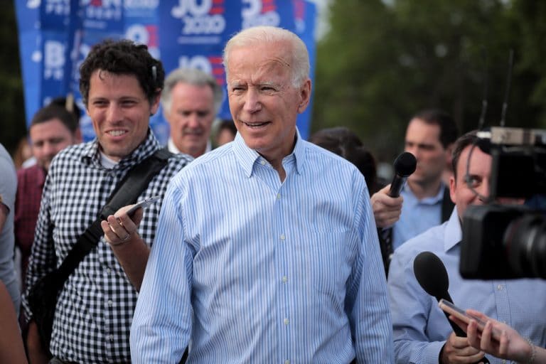 Biden pode escolher conselheiro pró-Bitcoin para sua equipe na Casa Branca