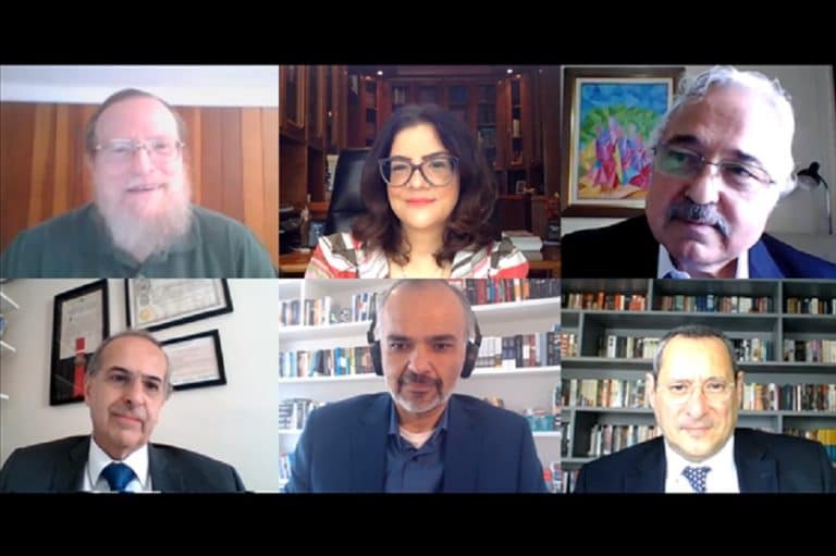 DESEMBARGADOR FEDERAL NEWTON DE LUCCA, JUÍZA RENATA MOTA MACIEL, DESEMBARGADORES PAULO ROBERTO GRAVA BRAZIL E LUIS FRANCISCO AGUILAR CORTEZ (DIRETOR DA EPM), PROFESSOR ISAC SILVEIRA DA COSTA E DESEMBARGADOR MAURÍCIO PESSOA