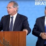 Ministro da Economia, Paulo Guedes, em cerimônia no Palácio do Planalto. Imagem: TV Brasil
