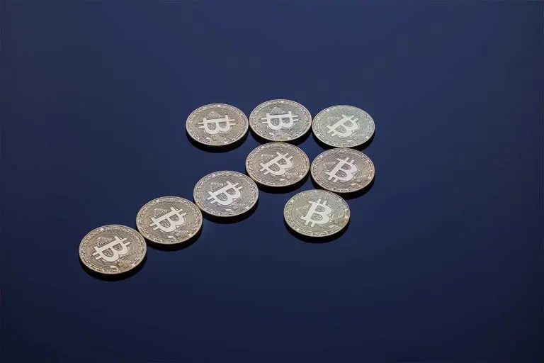 Bitcoin atinge preço recorde de 50 mil dólares