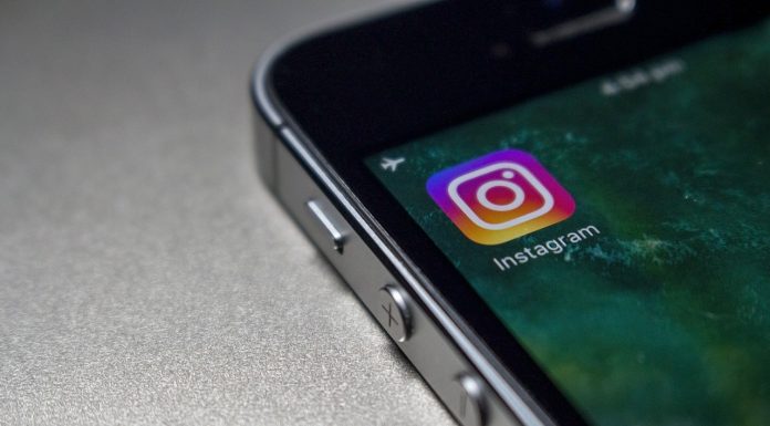 Icone do Instagram em aplicativo golpe hacker