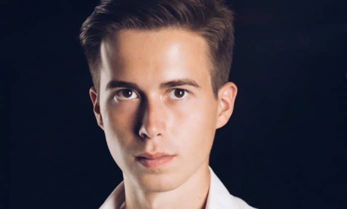 Jovem político de 19 anos tem milhões de criptomoedas