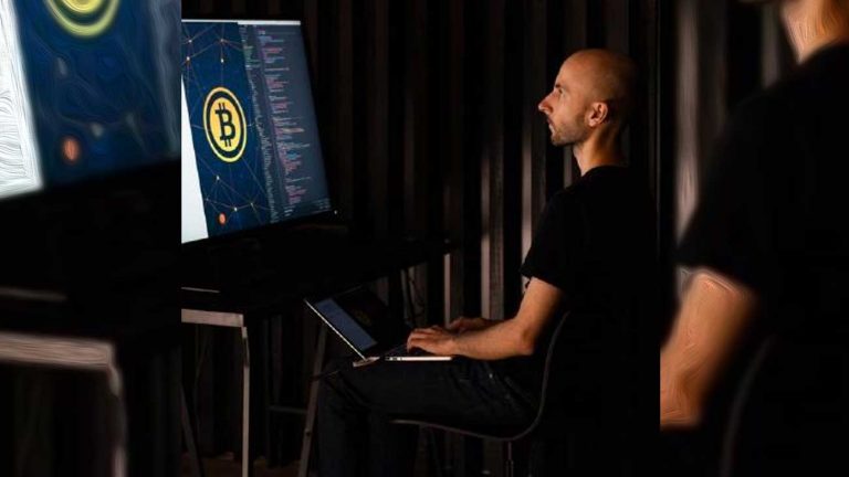 Desenvolvedor que trabalhou com Satoshi Nakamoto conta que poderia ser bilionário