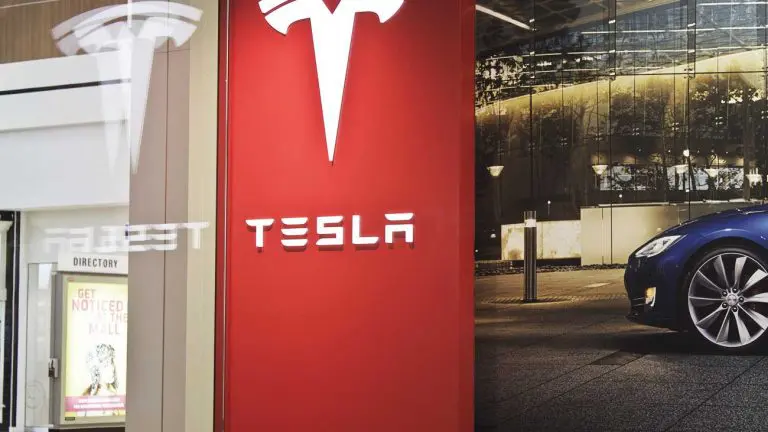 ‘Funcionário’ da Tesla vazou compra de bitcoin um mês antes no Reddit, mas riram da cara dele