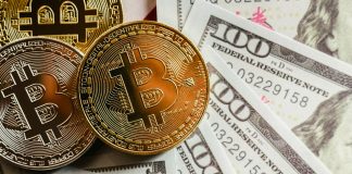 Moedas de Bitcoin e dólares bilionários e milionários criptomoedas