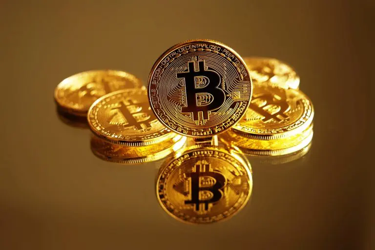Bitcoin com conceito de ouro