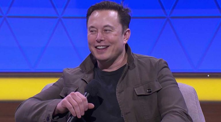Elon Musk explica diferença entre Dogecoin e Bitcoin
