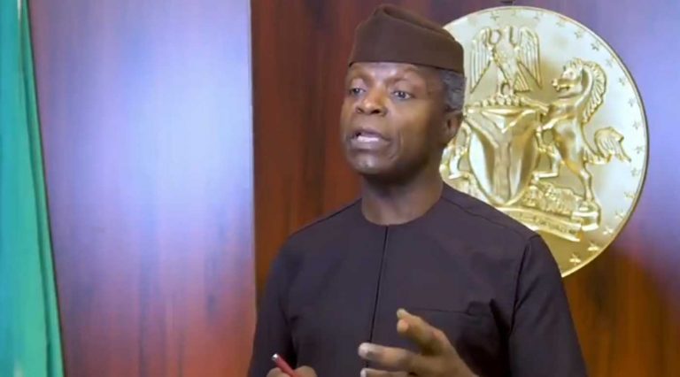 vice-presidente da Nigéria, Yemi Osinbajo, em seu discurso no CBN Bankers 'Committee Economic Summit. Imagem: Youtube