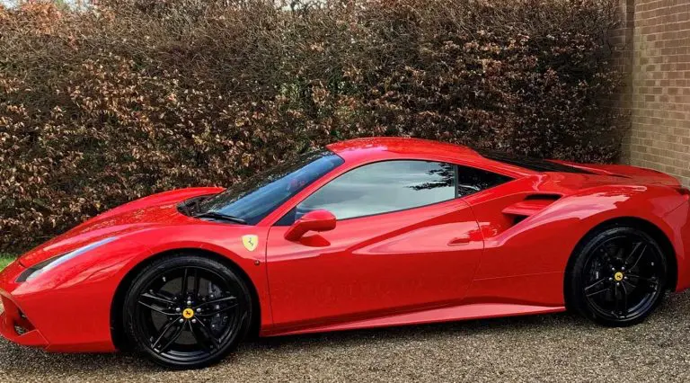 Ferrari modelo GTB 488 é anunciada por Bitcoin