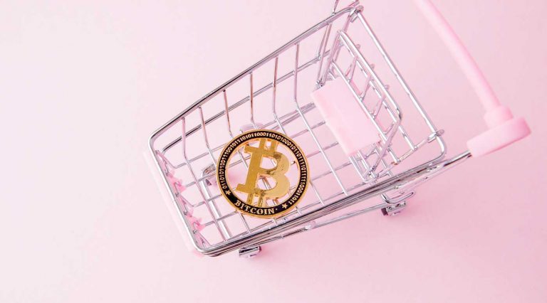 Quantidade de bitcoins em corretoras está no nível mais baixo dos últimos dois anos
