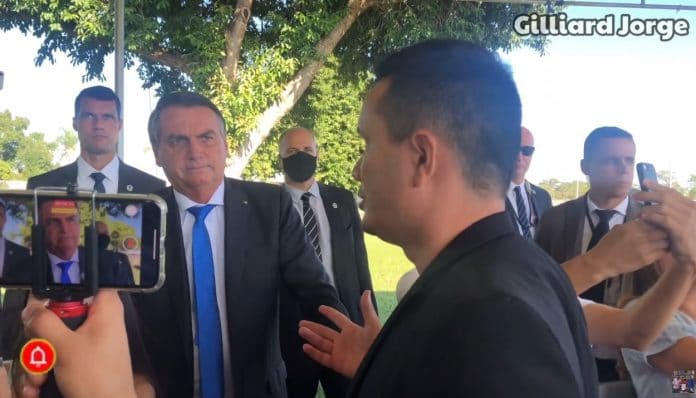 Gilliard Jorge fala da Atlas Quantum para Bolsonaro.