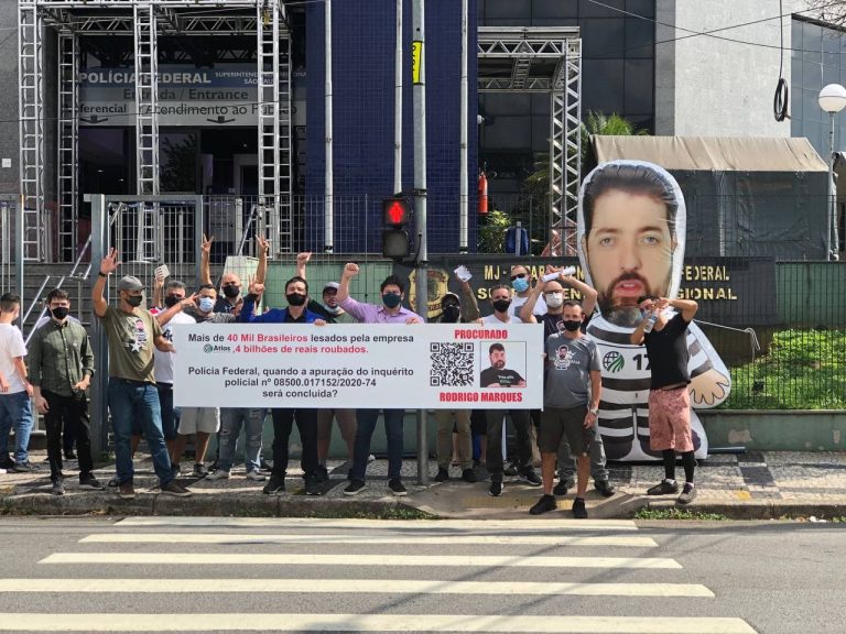 Vítimas de pirâmide com Bitcoin fazem protestos por todo país