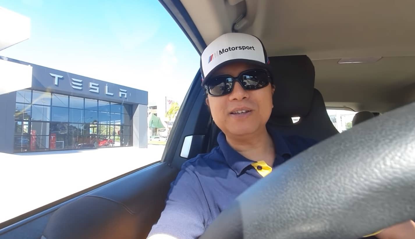YouTuber promete comprar 111 carros da Tesla se Elon Musk aceitar Bitcoin Cash